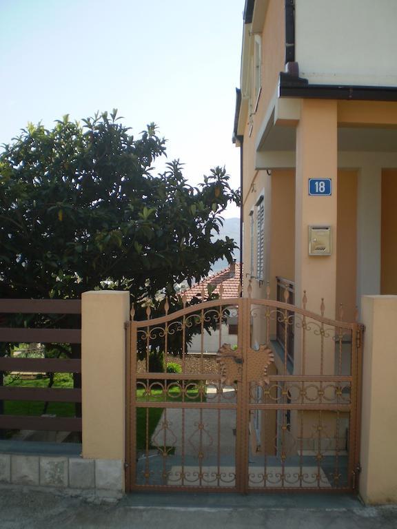 Apartments For Friends Требинье Экстерьер фото
